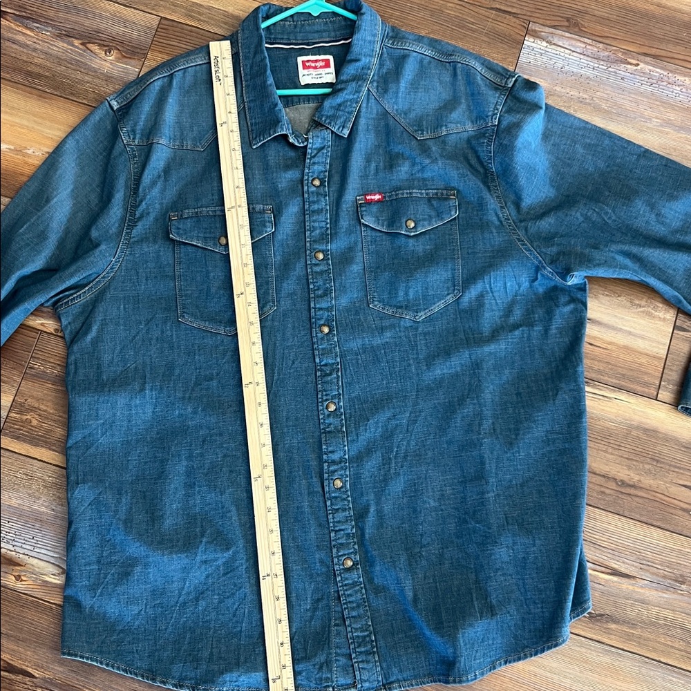 Levi's Classic Snap Button Down Indigo Denim Shir… - image 6